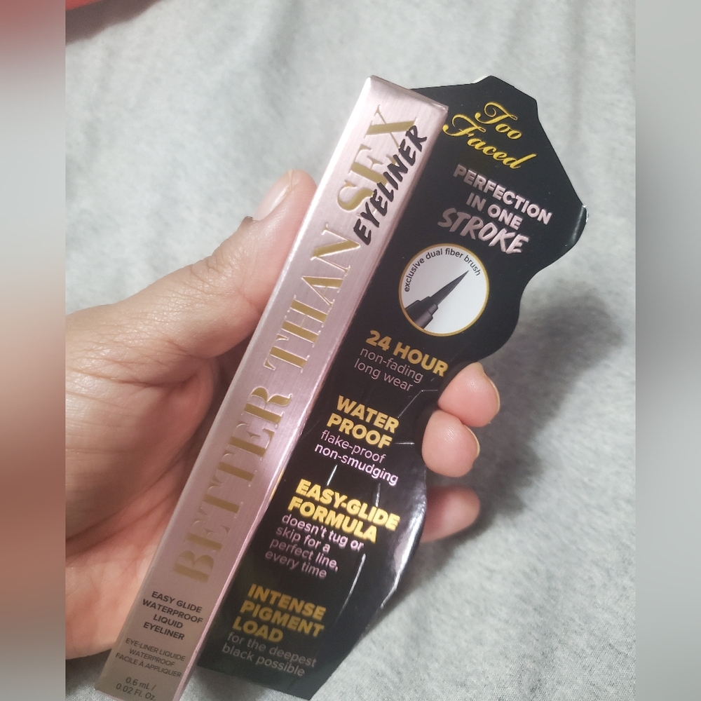 24 hours Eyeliner